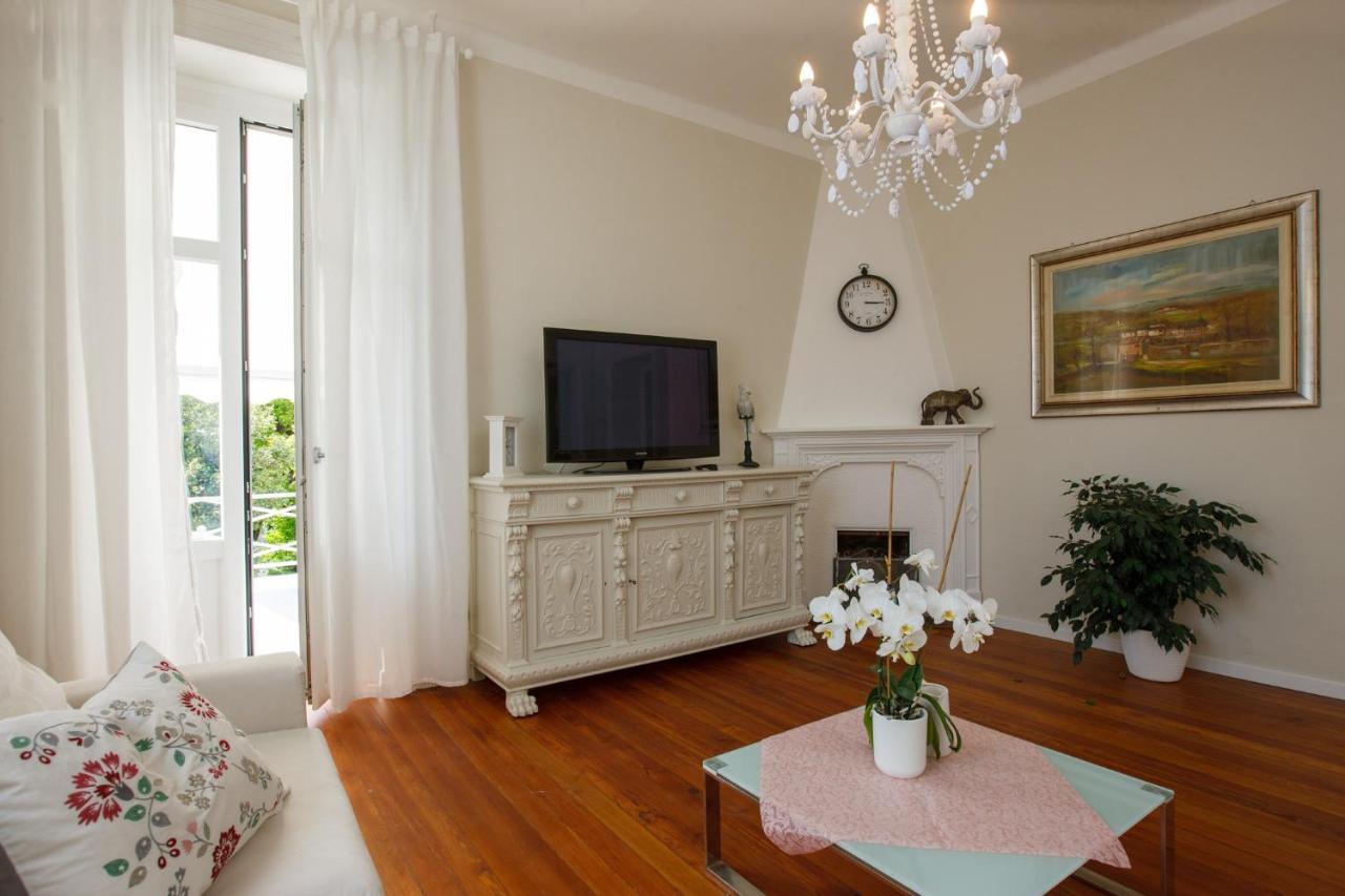 Villa Rachel 因特拉 外观 照片